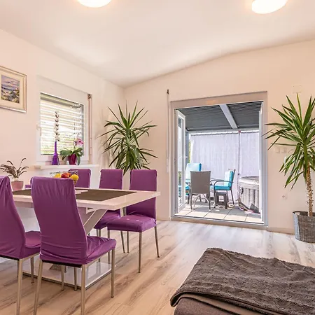 Zala With Jacuzzi - Happy Moravske Toplice