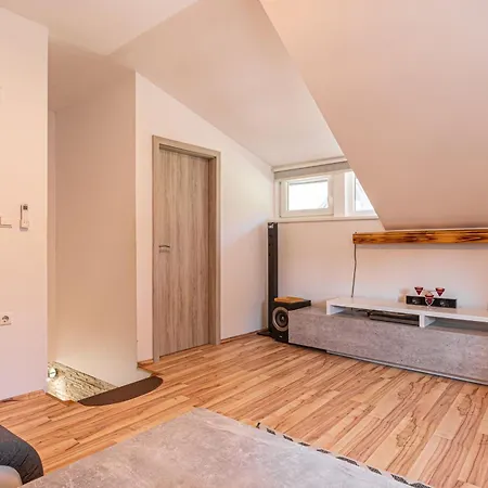 Apartamento Zala With Jacuzzi - Happy