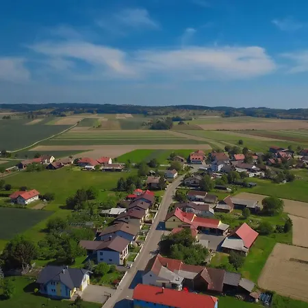 Zala With Jacuzzi - Happy *
