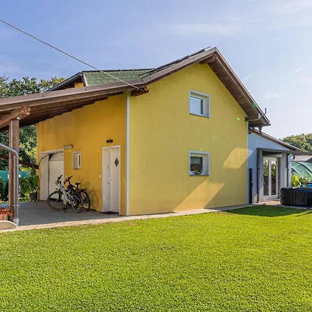 Zala House With Jacuzzi & Garden - Happy * Moravske Toplice