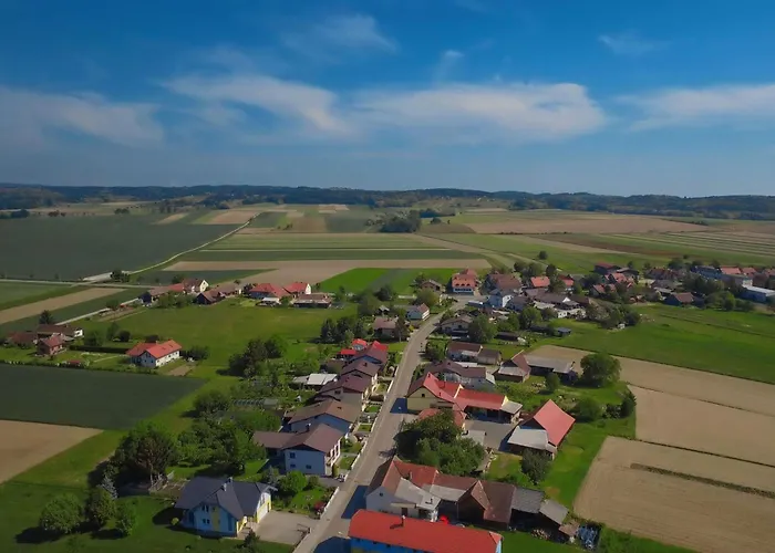 Zala With Jacuzzi - Happy *