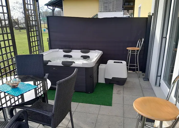 Zala With Jacuzzi - Happy شقة *